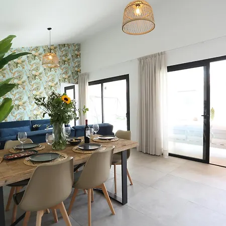 Golden Dunes Shakespeare Villa