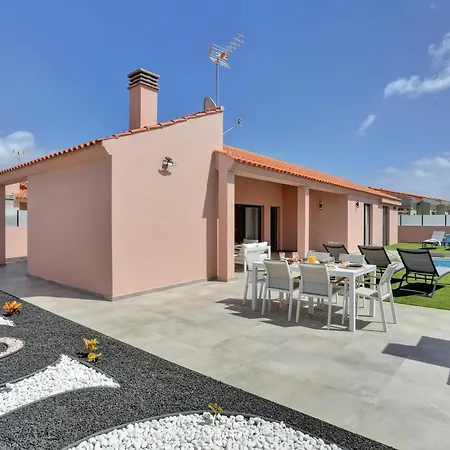 Golden Dunes Shakespeare Sustainable Energy Villa *