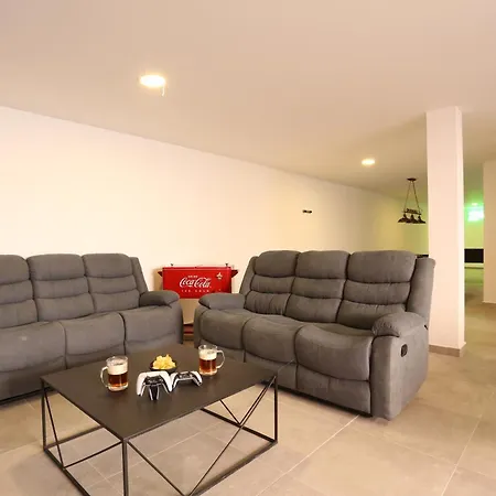 Villa Golden Dunes Shakespeare Sustainable Energy