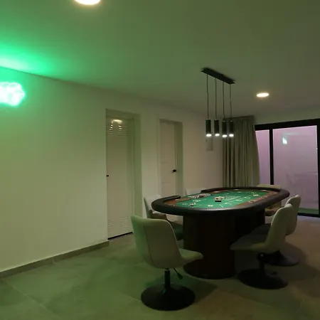 Golden Dunes Shakespeare Sustainable Energy Villa