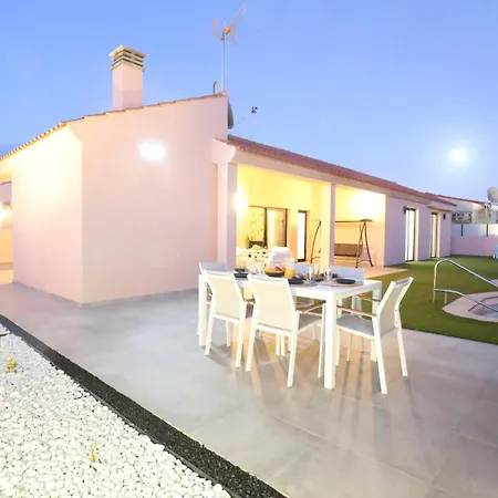 Villa Golden Dunes Shakespeare Sustainable Energy *